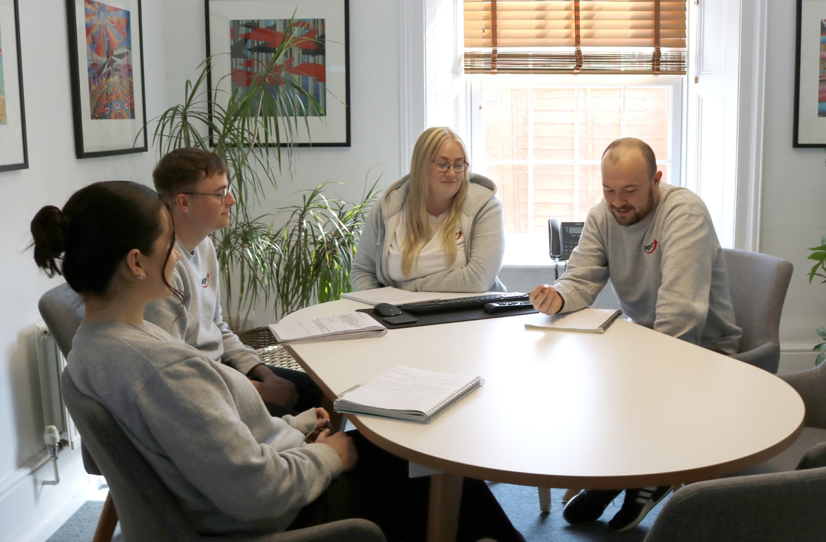 Cleaner SEO Team in a meeting